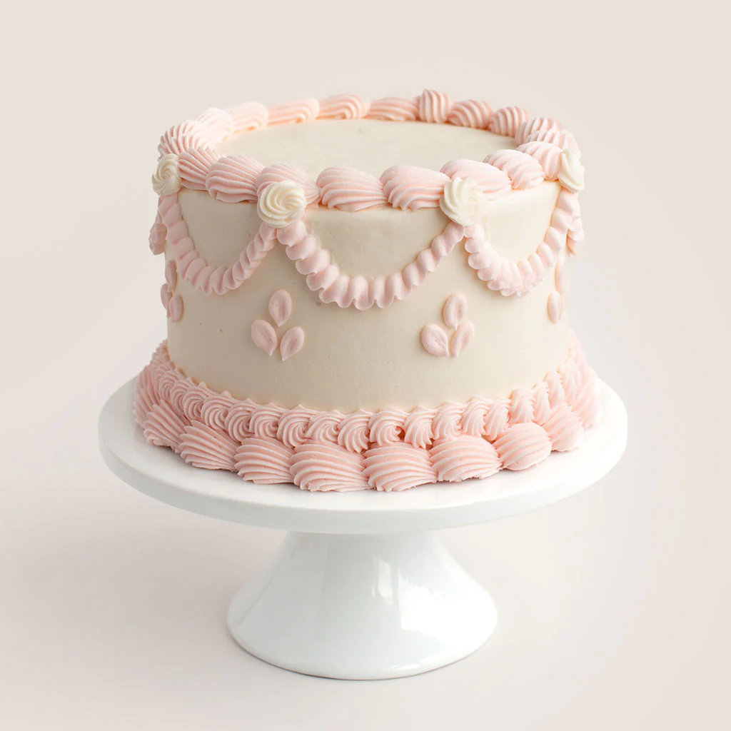 Bridgerton Cake - Image 4
